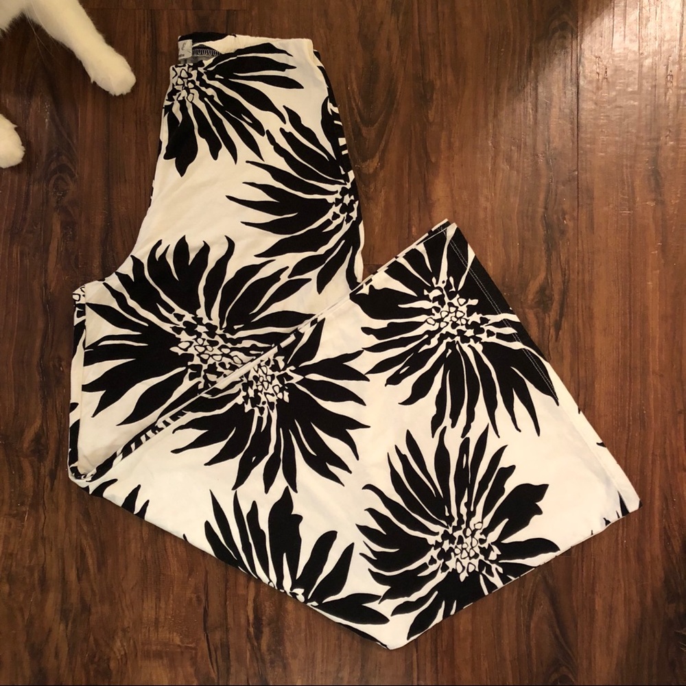 Fighting eel High waisted wide legged pant, L